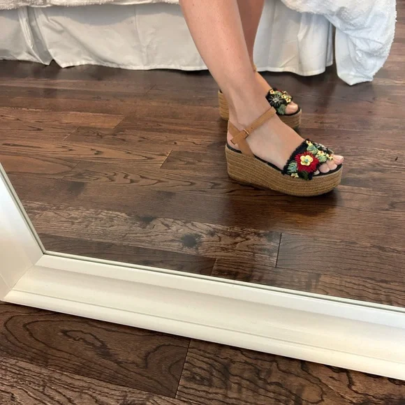 Italian Sandals - Picture 7 of 8